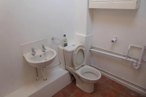 137 Wills Crescent, Hounslow, TW3 2JF