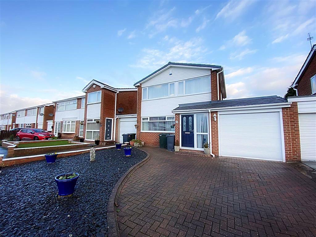 Augusta Court, Hadrian Park... 3 bed detached house £219,950