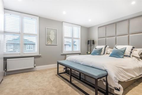 10 Prospect Road, Long Ditton, Surbiton, KT6 5PY
