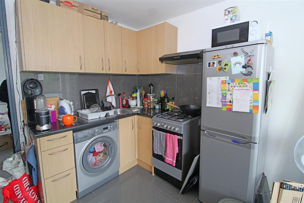 Kitchen (11).jpg