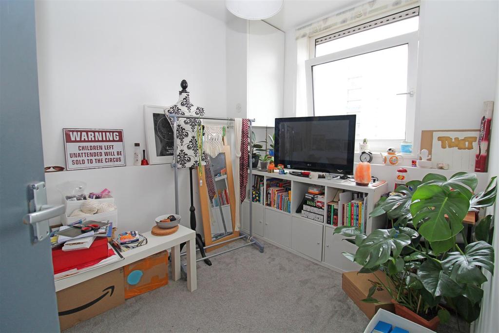 Livingroom ..jpg