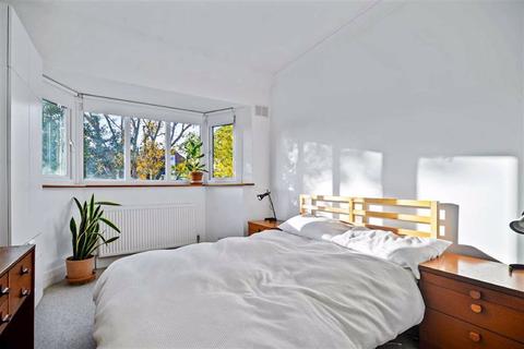 26b Mayow Road, London, SE26 4JA