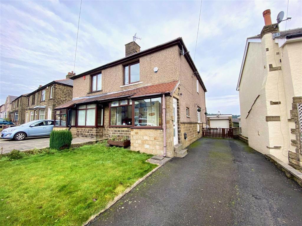 Quarmby Road, Huddersfield, HD3 3 bed semidetached house £170,000