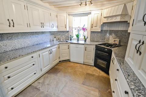 91 Creeton Road, Little Bytham, Grantham, NG33 4PX