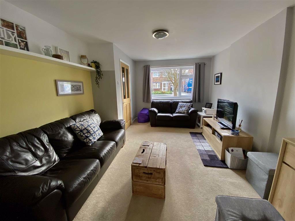 Well appointed Lounge (front)