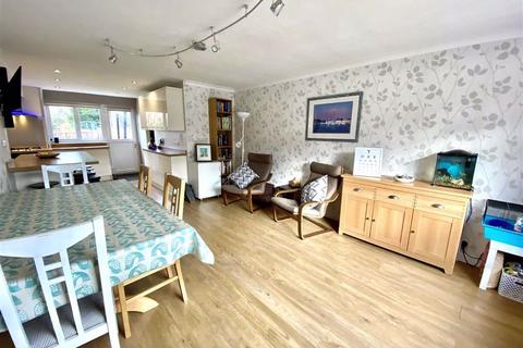 51 Azalea Drive, Burbage, Hinckley, LE10 2QR
