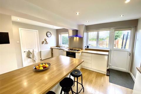 51 Azalea Drive, Burbage, Hinckley, LE10 2QR