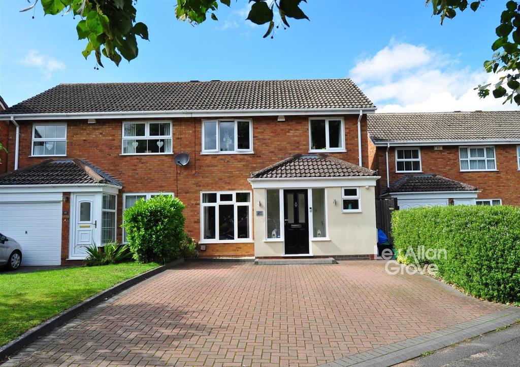 Wicklow Close, Halesowen 3 bed semidetached house £280,000