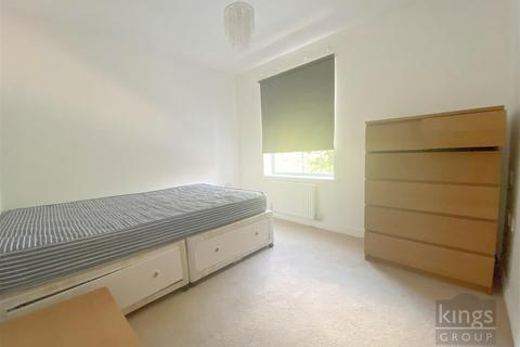 9 Weller Mews, Enfield, EN2 8FG