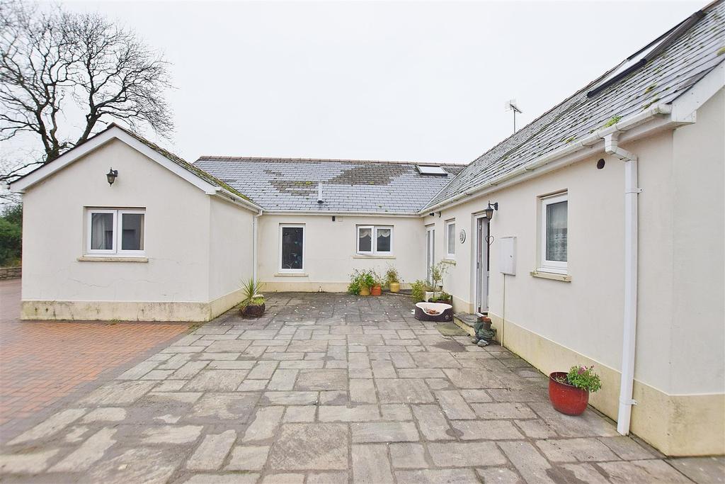 Crundale, Haverfordwest 6 bed property with land for sale £450,000