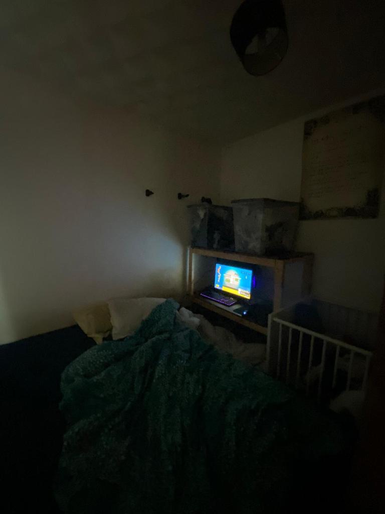 Bedroom One 2.76m (9.06') x 2.57m (8.43')