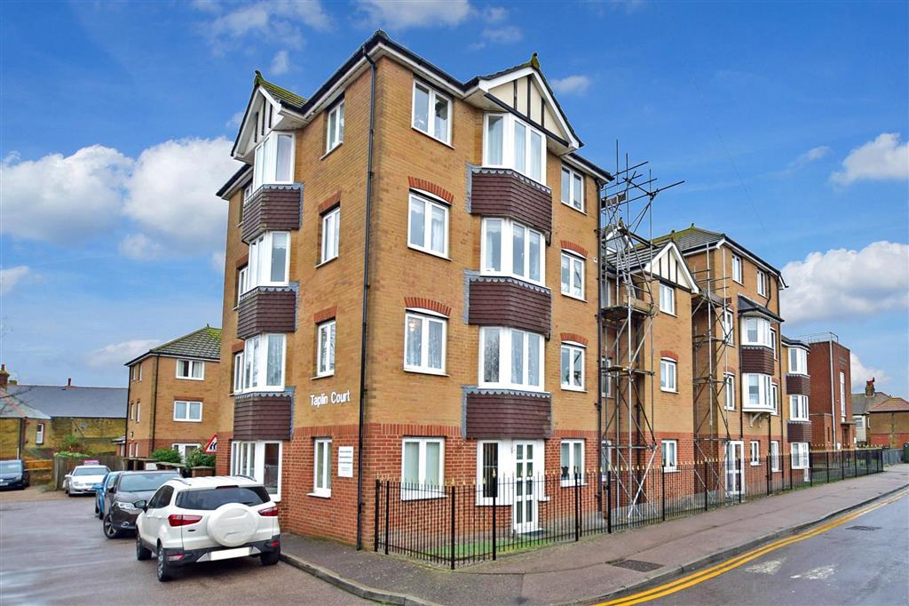 Albion Road, Birchington, Kent 2 bed flat £120,000