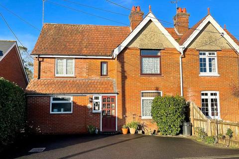 62 Fairlie, Ringwood, BH24 1TS