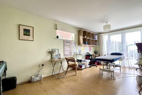 62 Fairlie, Ringwood, BH24 1TS