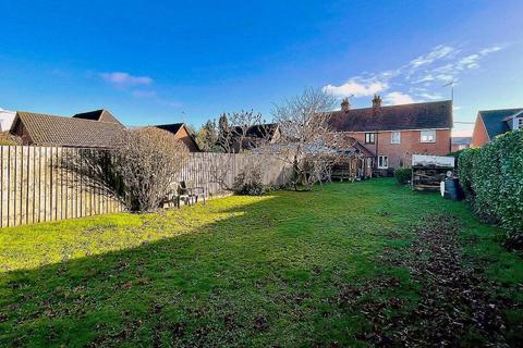 62 Fairlie, Ringwood, BH24 1TS