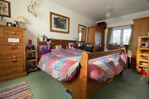 62 Fairlie, Ringwood, BH24 1TS