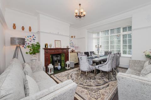37 Avenue Crescent, Leeds, LS8 4HD