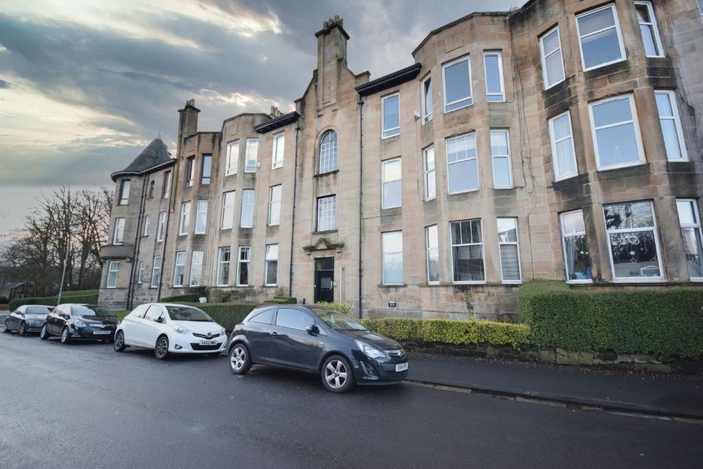 Carriagehill Drive, Paisley, Renfrewshire, PA2 6JG 2 bed flat £139,000