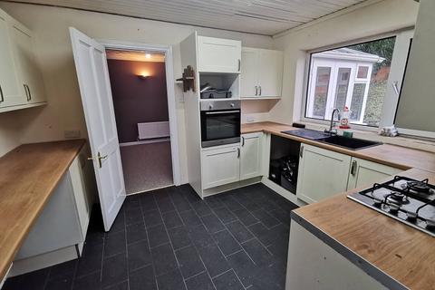 Brondeg Lodge Brondeg Lane, Alltwen, Swansea, SA8 3AE
