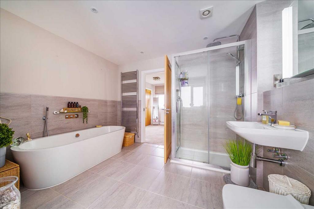 Ensuite