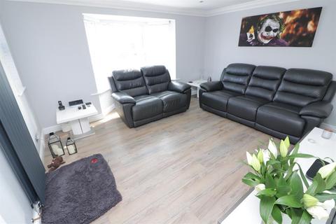 24 Dryleaze, Yate, Bristol, BS37 7YX