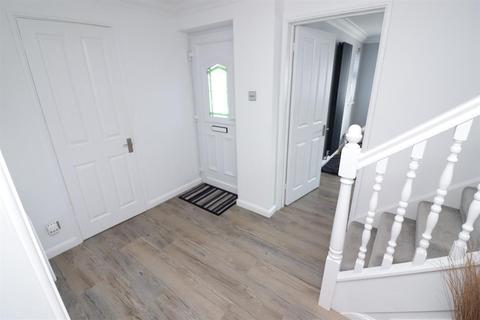 24 Dryleaze, Yate, Bristol, BS37 7YX