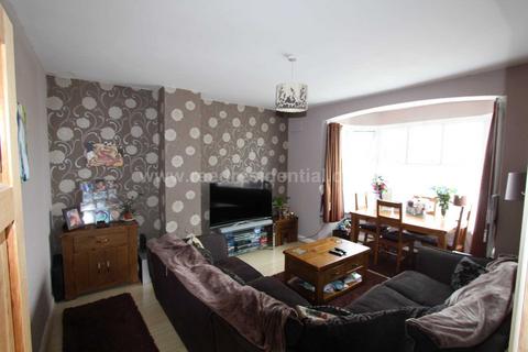 1 bedroom flat to rent, Prince Ave, Southend On Sea