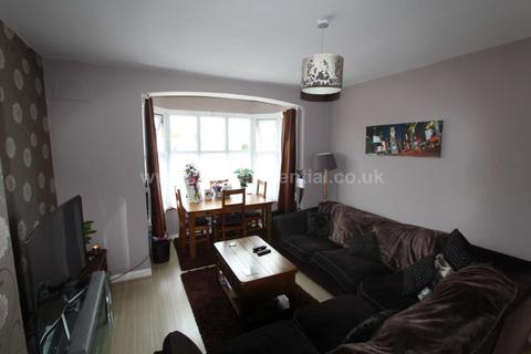 1 bedroom flat to rent, Prince Ave, Southend On Sea