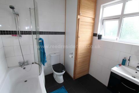 1 bedroom flat to rent, Prince Ave, Southend On Sea