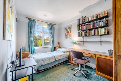 35 Lillian Avenue, London, W3 9AN