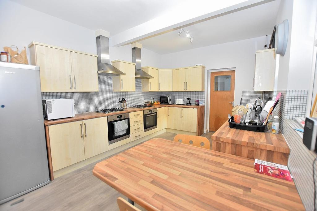 Jeffcock Road, Wolverhampton 1 bed in a house share £400 pcm (£92 pw)