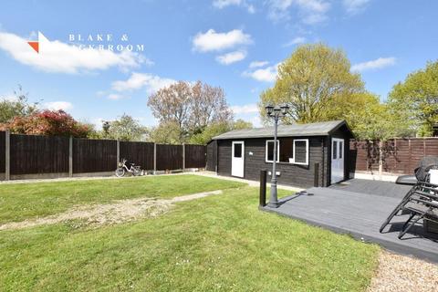 3 bedroom detached bungalow for sale, Point Clear Road, St Osyth, Essex, CO16 8JJ