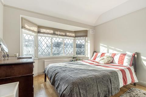 50 Cardinal Avenue, Kingston Upon Thames, KT2 5SB