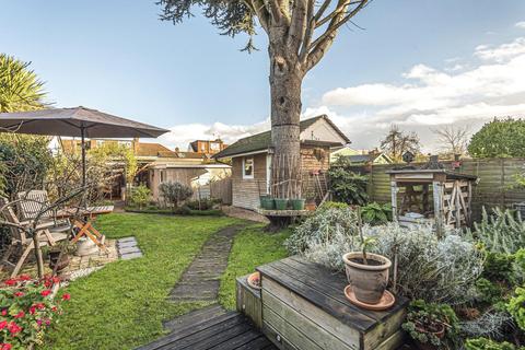 50 Cardinal Avenue, Kingston Upon Thames, KT2 5SB