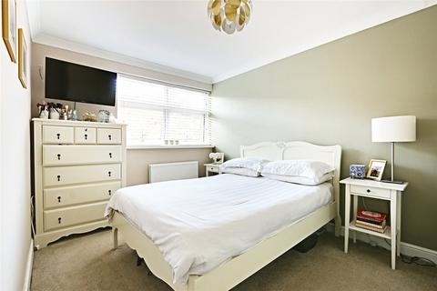 50 Grange Close, Hull, HU2 0AT