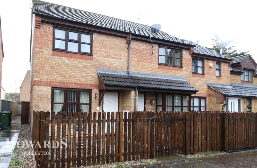 Castle Green, Gorleston 2 bed end of terrace house £145,000