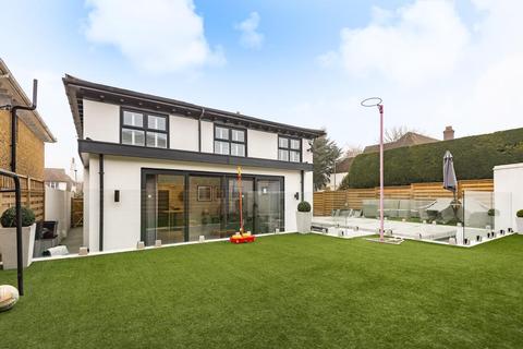 7 Wood Drive, Chislehurst, BR7 5EU