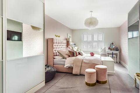 7 Wood Drive, Chislehurst, BR7 5EU