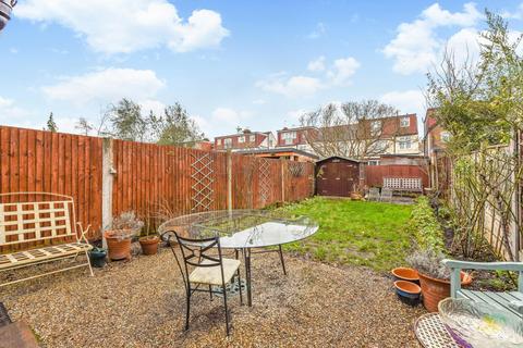 94 Blagdon Road, New Malden, KT3 4AE