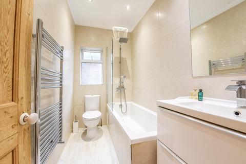 94 Blagdon Road, New Malden, KT3 4AE