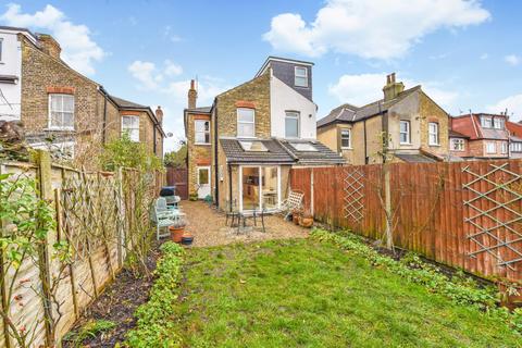 94 Blagdon Road, New Malden, KT3 4AE