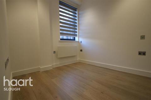 1 bedroom flat to rent, The Grove, Slough