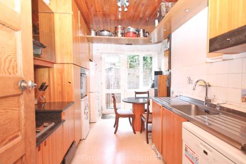 1 Branksome Way, New Malden, KT3 3AX