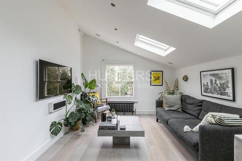 14b Agamemnon Road, London, NW6 1DY