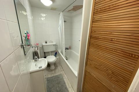 84c Sumner Road, Croydon, CR0 3LJ