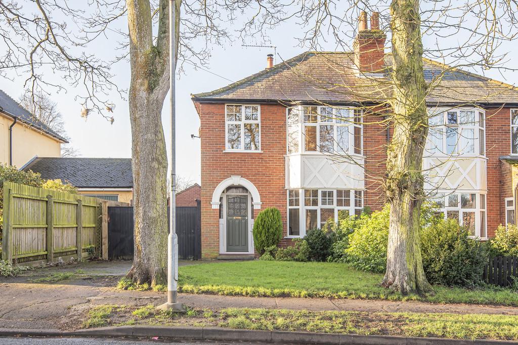 Northgate Avenue, Bury St. Edmunds 3 bed semidetached house £525,000