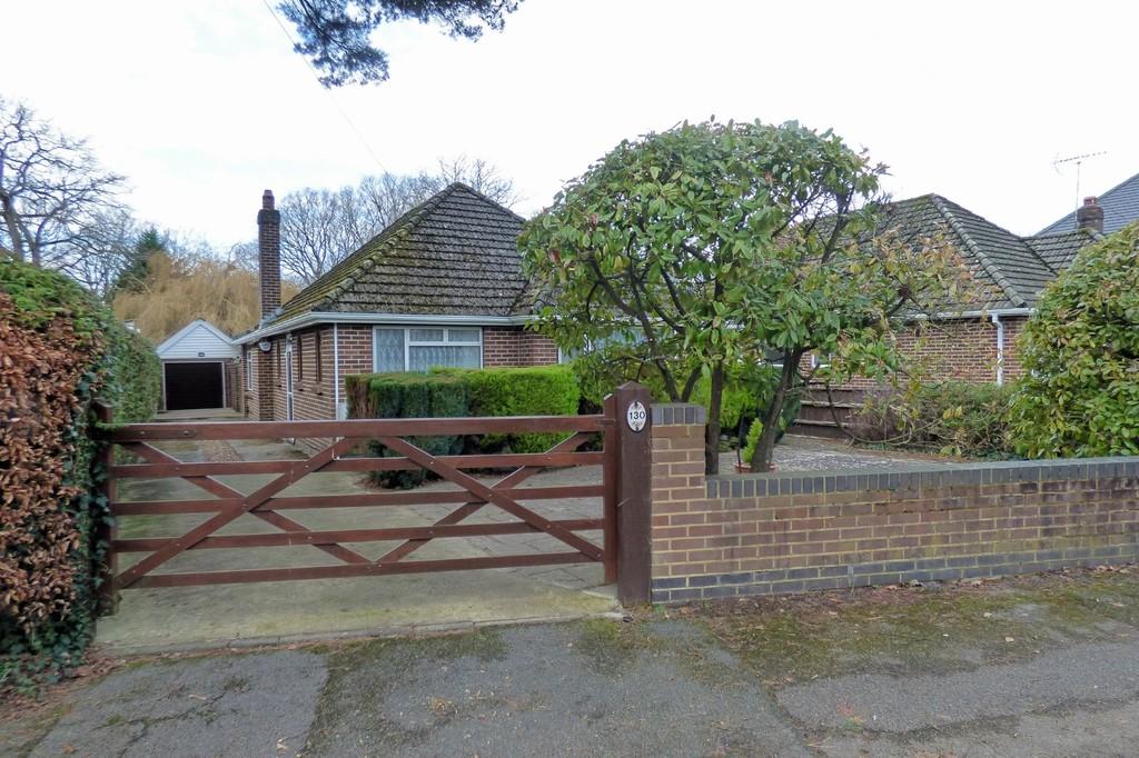 York Road, Broadstone 3 bed detached bungalow £375,000