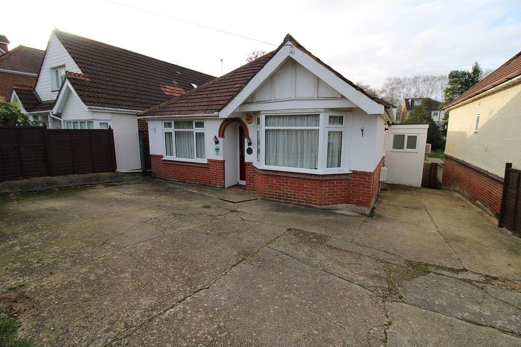 Woodmill Lane, Bitterne Park, Southampton 4 bed detached bungalow £