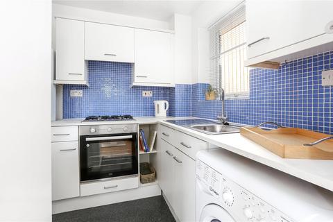 77 Lowden Close, Winchester, SO22 4EW