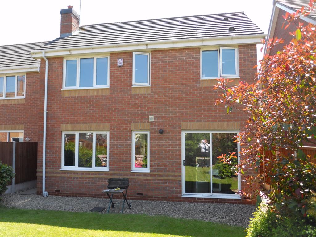 Gregorys Green, Coven, Wolverhampton, Staffordshire, WV9 3 bed detached